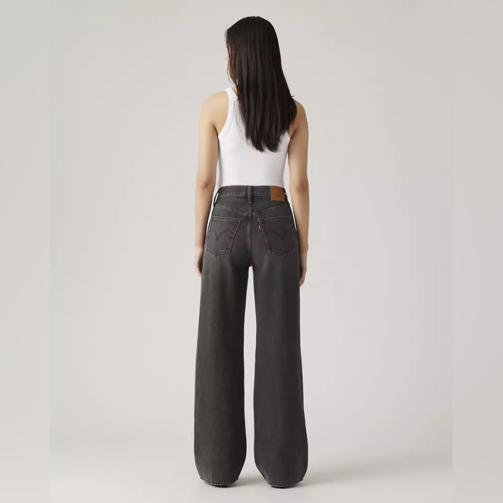 Levis Ribcage Jeans - Picture 2 of 7